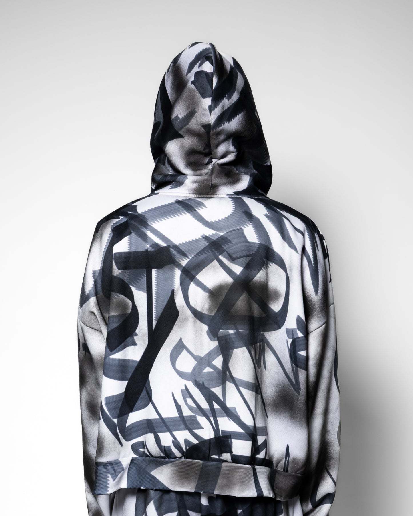 WHITE GRAFFITI ZIP HOODIE